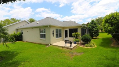 Welcome in to this gorgeous 3/2 Lantana with a golf cart garage on The Links of Spruce Creek in Florida - for sale on GolfHomes.com, golf home, golf lot