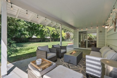 Welcome to this beautifully updated rancher located in the on Manito Golf and Country Club in Washington - for sale on GolfHomes.com, golf home, golf lot