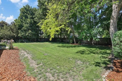 Welcome to this beautifully updated rancher located in the on Manito Golf and Country Club in Washington - for sale on GolfHomes.com, golf home, golf lot