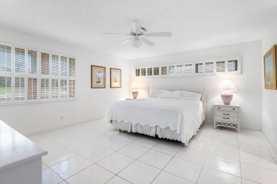 This inviting 3-bedroom, 3 and 1/2 bathroom home  perfect blend on Quail Ridge Golf Course and Country Club in Florida - for sale on GolfHomes.com, golf home, golf lot