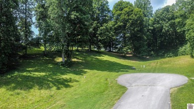 Discover this 1.1-acre surveyed lot ideally situated in the on Mineral Mound Golf Course in Kentucky - for sale on GolfHomes.com, golf home, golf lot