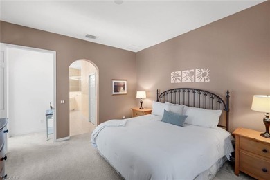 GOLF MEMBERSHIP INCLUDED ($50,000 Value)! Furnished and move-in on Hunters Ridge Country Club in Florida - for sale on GolfHomes.com, golf home, golf lot