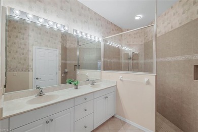 GOLF MEMBERSHIP INCLUDED ($50,000 Value)! Furnished and move-in on Hunters Ridge Country Club in Florida - for sale on GolfHomes.com, golf home, golf lot