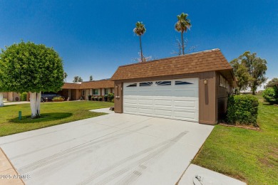 A gorgeous remodeled 3 bed, 2 bath townhouse on a golf course in on Sun City Country Club in Arizona - for sale on GolfHomes.com, golf home, golf lot