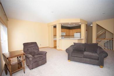 Desirable end unit in great Eagle Trace neighborhood. 2 car on Eagle Valley Golf Course in Minnesota - for sale on GolfHomes.com, golf home, golf lot