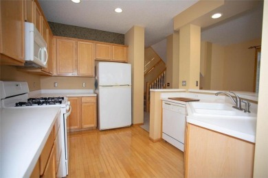 Desirable end unit in great Eagle Trace neighborhood. 2 car on Eagle Valley Golf Course in Minnesota - for sale on GolfHomes.com, golf home, golf lot
