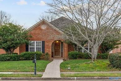 Low maintenance living in Hampton Cove! This 3 bedroom, 2 bath on Hampton Cove Golf Course in Alabama - for sale on GolfHomes.com, golf home, golf lot