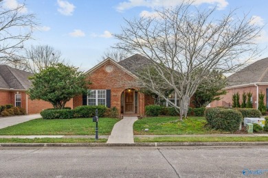 Low maintenance living in Hampton Cove! This 3 bedroom, 2 bath on Hampton Cove Golf Course in Alabama - for sale on GolfHomes.com, golf home, golf lot