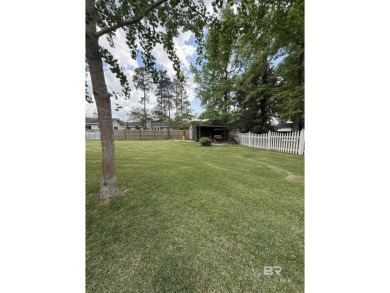 Charming 3-bedroom, 2-bath home conveniently located in town on Vanity Fair Golf and Tennis Club in Alabama - for sale on GolfHomes.com, golf home, golf lot