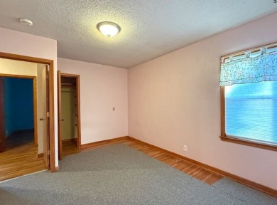 Take a look at this charming home! It offers 3 bedrooms, with a on Shenandoah Golf Course in Iowa - for sale on GolfHomes.com, golf home, golf lot