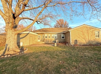 Take a look at this charming home! It offers 3 bedrooms, with a on Shenandoah Golf Course in Iowa - for sale on GolfHomes.com, golf home, golf lot