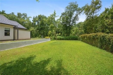 Built with precision just 3.5 years ago, this impeccably on English Turn Golf and Country Club in Louisiana - for sale on GolfHomes.com, golf home, golf lot