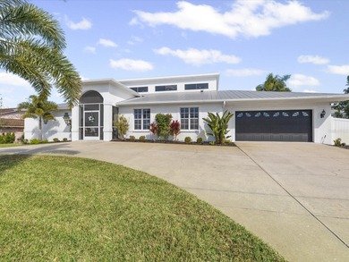 Under contract-accepting backup offers. Welcome to your private on Apollo Beach Golf and Sea Club in Florida - for sale on GolfHomes.com, golf home, golf lot