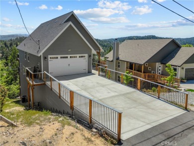 Welcome to your mountain sanctuary!  Step inside this newly on Lake Arrowhead Country Club in California - for sale on GolfHomes.com, golf home, golf lot