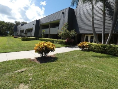 This stunning three-bedroom, two-bathroom home is located in a on Innisbrook Resort and Golf Club in Florida - for sale on GolfHomes.com, golf home, golf lot