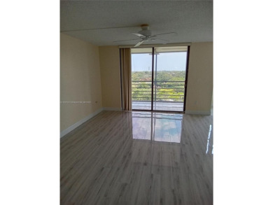 Motivated sellers!! Offering this 1475 sf Beautiful 3/2 on Pembroke Lakes Golf Club in Florida - for sale on GolfHomes.com, golf home, golf lot
