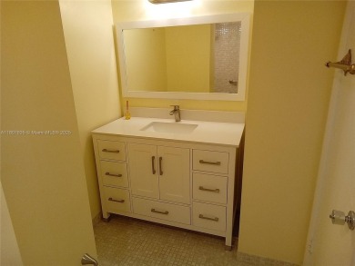 Motivated sellers!! Offering this 1475 sf Beautiful 3/2 on Pembroke Lakes Golf Club in Florida - for sale on GolfHomes.com, golf home, golf lot