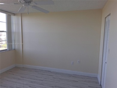 Motivated sellers!! Offering this 1475 sf Beautiful 3/2 on Pembroke Lakes Golf Club in Florida - for sale on GolfHomes.com, golf home, golf lot