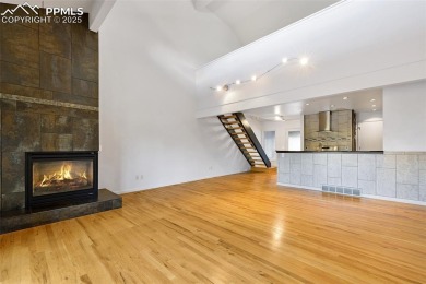 The Living Is Easy...In this contemporary 2 bed/2 bath townhome on Kissing Camels Golf Course in Colorado - for sale on GolfHomes.com, golf home, golf lot