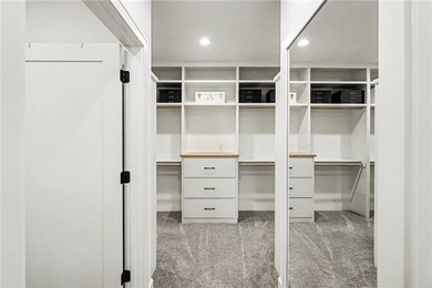 Step into easy living in this beautifully designed on Lakewood Oaks Golf Club, Ltd. in Missouri - for sale on GolfHomes.com, golf home, golf lot