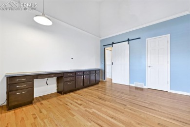 The Living Is Easy...In this contemporary 2 bed/2 bath townhome on Kissing Camels Golf Course in Colorado - for sale on GolfHomes.com, golf home, golf lot