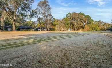 Stunning Sprawling Ranch Home on the Golf Course! Discover your on Ladys Island Country Club in South Carolina - for sale on GolfHomes.com, golf home, golf lot