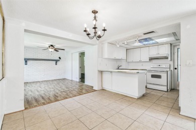 Welcome to this charming 2 bedroom, 2 bath home in the desirable on Beacon Woods Golf Club in Florida - for sale on GolfHomes.com, golf home, golf lot