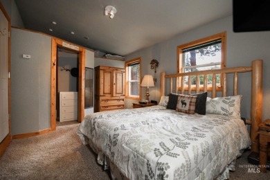 Charming In-Town McCall Retreat with Rustic Flair! Step into the on McCall Municipal Golf Course in Idaho - for sale on GolfHomes.com, golf home, golf lot