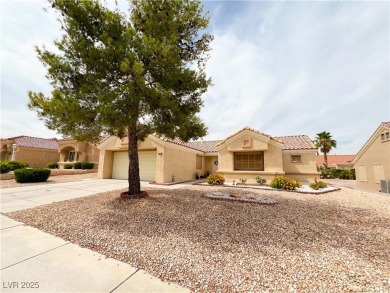 Well-maintained 2-bedroom, 2-bath home in the 55+ community of on Highland Falls Golf Club in Nevada - for sale on GolfHomes.com, golf home, golf lot
