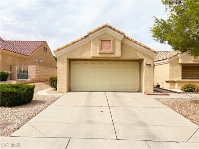 Well-maintained 2-bedroom, 2-bath home in the 55+ community of on Highland Falls Golf Club in Nevada - for sale on GolfHomes.com, golf home, golf lot