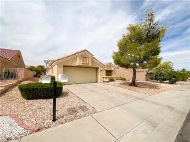 Well-maintained 2-bedroom, 2-bath home in the 55+ community of on Highland Falls Golf Club in Nevada - for sale on GolfHomes.com, golf home, golf lot