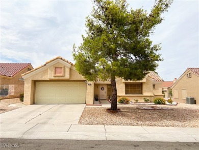 Well-maintained 2-bedroom, 2-bath home in the 55+ community of on Highland Falls Golf Club in Nevada - for sale on GolfHomes.com, golf home, golf lot