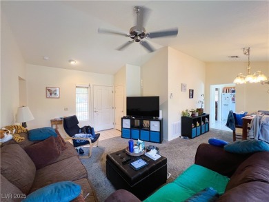 Well-maintained 2-bedroom, 2-bath home in the 55+ community of on Highland Falls Golf Club in Nevada - for sale on GolfHomes.com, golf home, golf lot