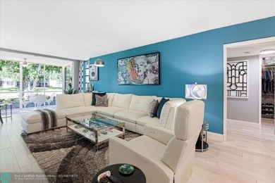 LOOK AT THIS GEM NESTLED IN PALM AIRE COUNTRY CLUB!! ALL AGES on Palm-Aire Country Club and Resort - The Oaks in Florida - for sale on GolfHomes.com, golf home, golf lot