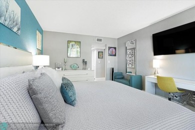 LOOK AT THIS GEM NESTLED IN PALM AIRE COUNTRY CLUB!! ALL AGES on Palm-Aire Country Club and Resort - The Oaks in Florida - for sale on GolfHomes.com, golf home, golf lot