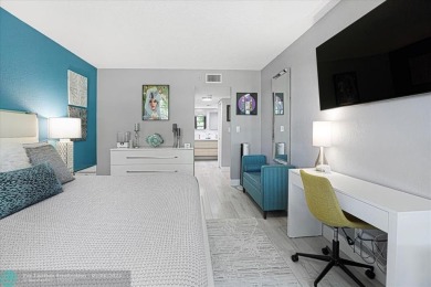 LOOK AT THIS GEM NESTLED IN PALM AIRE COUNTRY CLUB!! ALL AGES on Palm-Aire Country Club and Resort - The Oaks in Florida - for sale on GolfHomes.com, golf home, golf lot