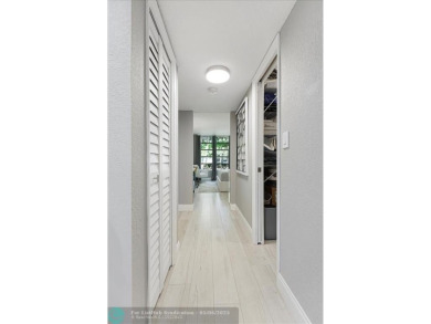 LOOK AT THIS GEM NESTLED IN PALM AIRE COUNTRY CLUB!! ALL AGES on Palm-Aire Country Club and Resort - The Oaks in Florida - for sale on GolfHomes.com, golf home, golf lot