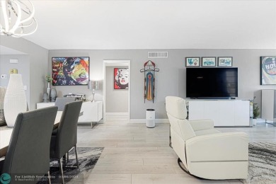 LOOK AT THIS GEM NESTLED IN PALM AIRE COUNTRY CLUB!! ALL AGES on Palm-Aire Country Club and Resort - The Oaks in Florida - for sale on GolfHomes.com, golf home, golf lot