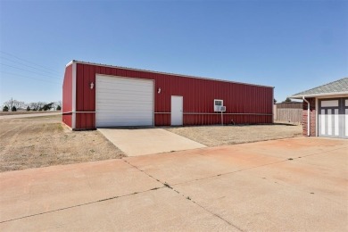 Beautiful custom dream home w/3385 sqaure feet that sits on on Cimarron National Golf Club in Oklahoma - for sale on GolfHomes.com, golf home, golf lot