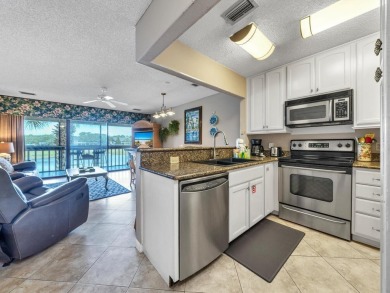 This beautiful 2 bedroom PLUS loft, making the condo live like a on Seascape Golf Course in Florida - for sale on GolfHomes.com, golf home, golf lot