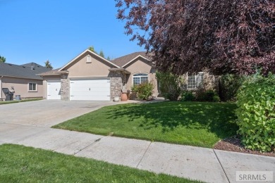 Tucked near Sage Lakes Golf Course, this timeless home offers a on Sage Lakes Municipal Golf Course in Idaho - for sale on GolfHomes.com, golf home, golf lot