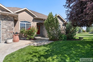 Tucked near Sage Lakes Golf Course, this timeless home offers a on Sage Lakes Municipal Golf Course in Idaho - for sale on GolfHomes.com, golf home, golf lot