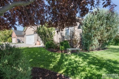 Tucked near Sage Lakes Golf Course, this timeless home offers a on Sage Lakes Municipal Golf Course in Idaho - for sale on GolfHomes.com, golf home, golf lot