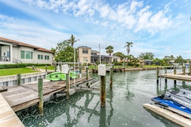 WONDERFUL FLORIDA STYLE COUNTRY CLUB SHORES canal FRONT home and on Links on Longboat Golf Club in Florida - for sale on GolfHomes.com, golf home, golf lot