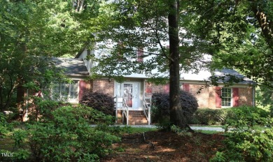 This charming 2-story home in the gated Carolina Trace community on Carolina Trace Country Club in North Carolina - for sale on GolfHomes.com, golf home, golf lot