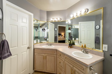 Well-located home on a quiet street in the desirable Bloomington on St. George Golf Course in Utah - for sale on GolfHomes.com, golf home, golf lot