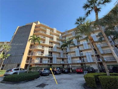 Spacious condo in the heart of Aventura at 3301 N Country Club on Turnberry Isle Resort and Club in Florida - for sale on GolfHomes.com, golf home, golf lot