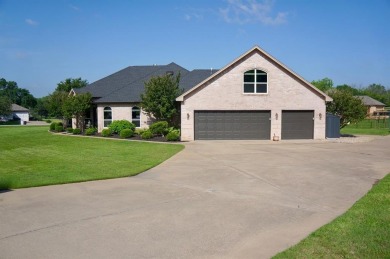 Discover this exquisitely spacious home nestled on a cul-desac on Pecan Plantation Country Club in Texas - for sale on GolfHomes.com, golf home, golf lot