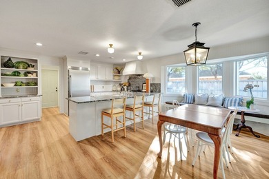 ABSOLUTELY STUNNING DESIGNER'S PERSONAL HOME ALONG THE GOLF on Green Tree Country Club in Texas - for sale on GolfHomes.com, golf home, golf lot