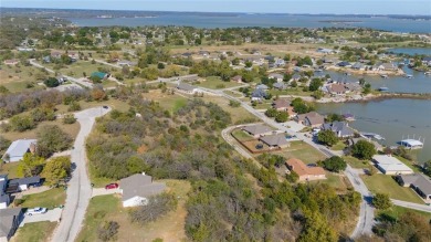 SURVEY READY!! LAKEVIEW!! Vacant lot in the community of Runaway on The Club At Runaway Bay in Texas - for sale on GolfHomes.com, golf home, golf lot